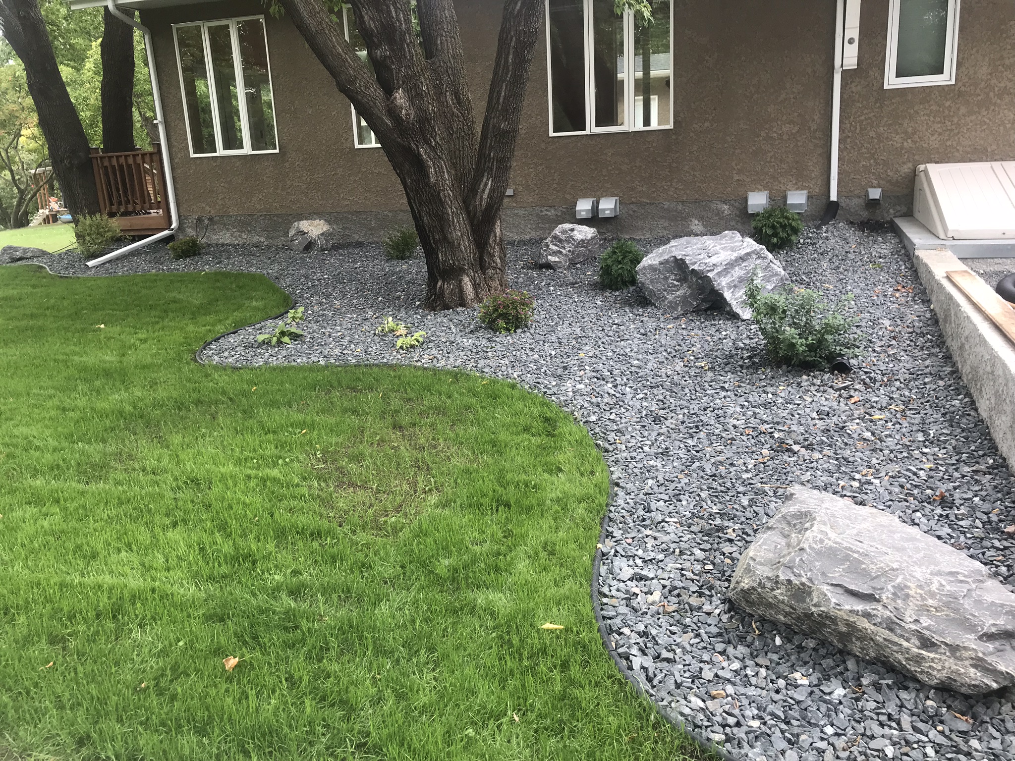 Maintenance Free Beds Oak Hammock, Where To Get Free Boulders For Landscaping